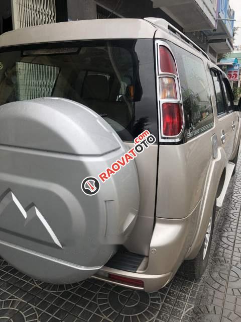 Bán Ford Everest 2.5MT đời 2010 còn mới, giá chỉ 447 triệu-4