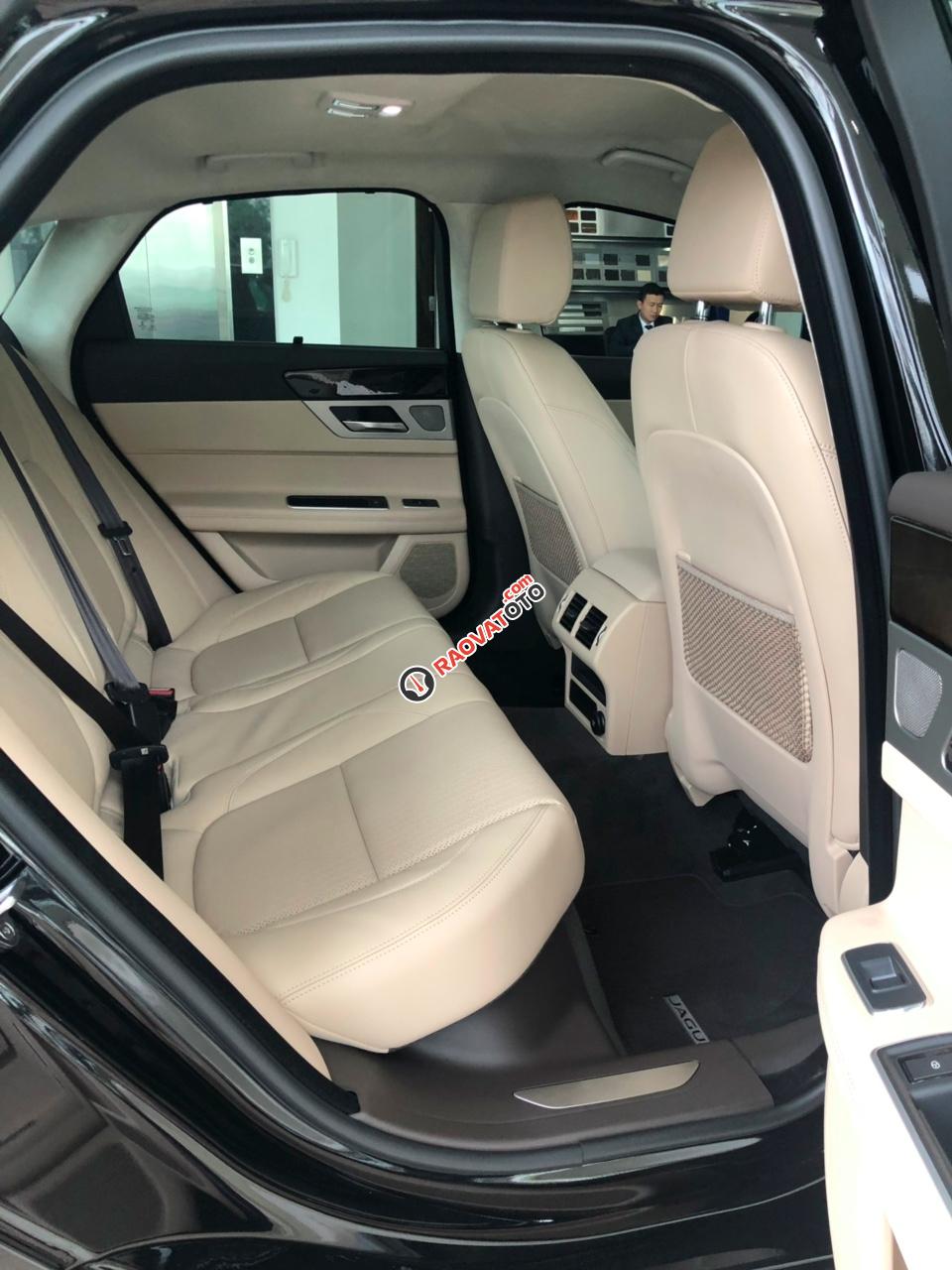 Bán Jaguar XF Prestige 2018 - 2019 màu trắng, xe nhập Anh, tặng bảo dưỡng, bảo hành - 0932222253 giao ngay-3