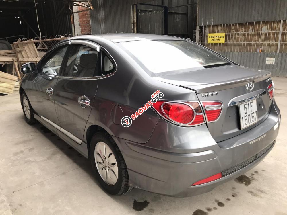 Bán Hyundai Avante 1.6 MT màu xám chuột, số sàn, sản xuất 2011, biển Sài Gòn-2