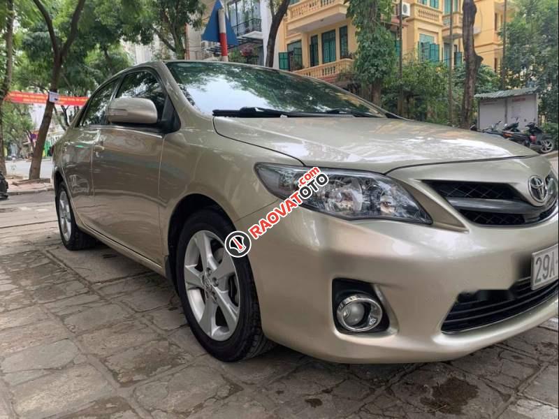 Bán lại chiếc Toyota Corolla Altis AT 2.0, Đk 2012 màu vàng cát-0