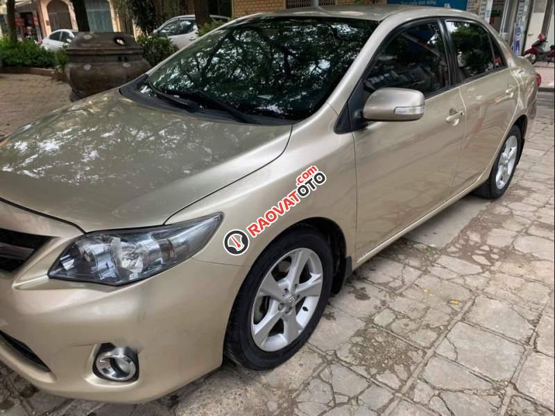 Bán lại chiếc Toyota Corolla Altis AT 2.0, Đk 2012 màu vàng cát-2