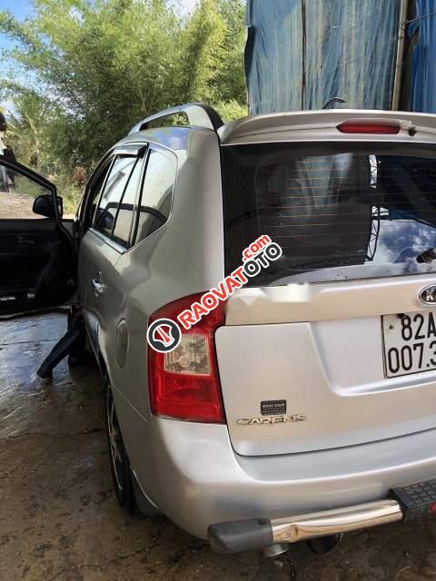 Cần bán Kia Carens MT đời 2010, màu bạc, xe đẹp-0