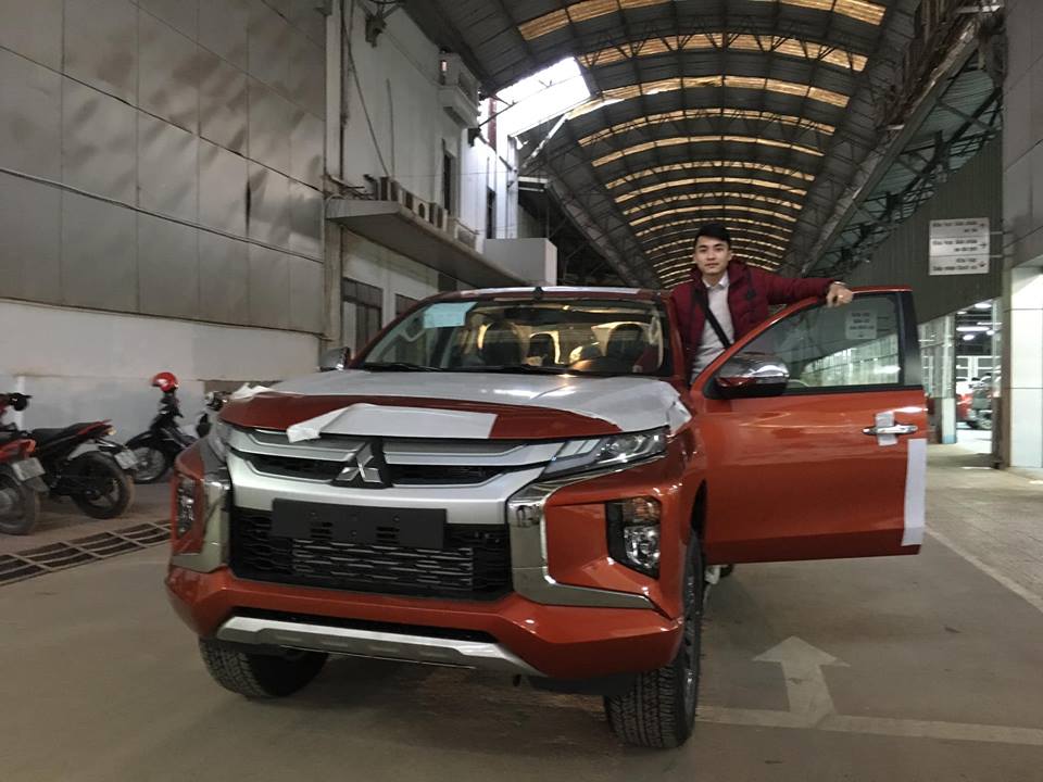 Lô xe Mitsubishi Triton 2019 đã xuất hiện tại đại lý Hà Nội chờ ra mắt6ggg