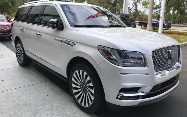Bán Lincoln Navigator Balck Label L 2019, màu trắng, xe nhập Mỹ-1