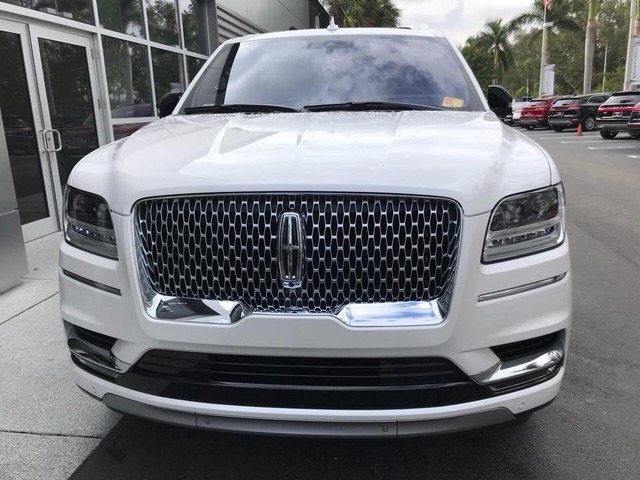 Bán Lincoln Navigator Balck Label L 2019, màu trắng, xe nhập Mỹ-0