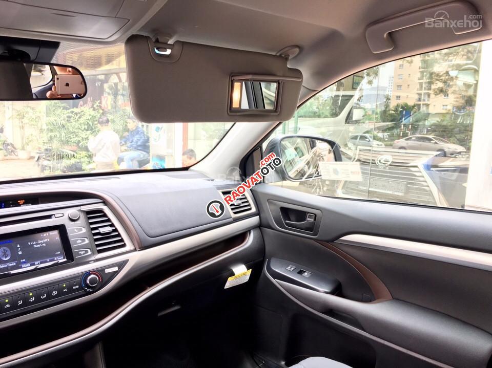 Bán xe Toyota Highlander LE năm 2017, màu đen, màu đỏ nhập khẩu Mỹ, LH em Hương: 0945392468-6