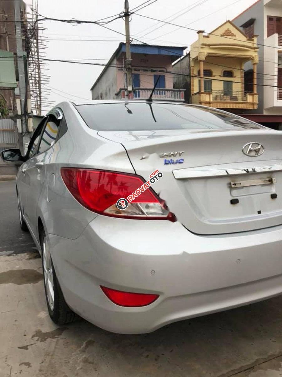 Bán Hyundai Accent 1.4 AT đời 2016, màu bạc, xe nhập -6