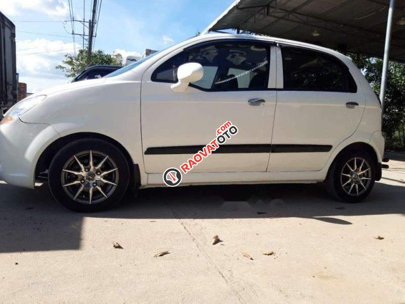 Bán xe Chevrolet Spark Super 2009, màu trắng, giá 130tr-0