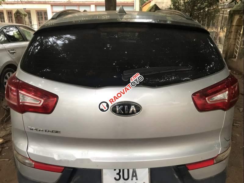 Bán Kia Sportage 2.0AT 2011, màu bạc, nhập khẩu nguyên chiếc chính chủ, giá tốt-2