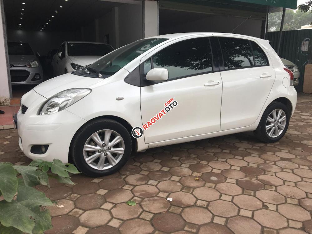 Bán Toyota Yaris 1.3 Hatchback nhập Trung Đông-1