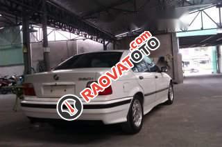 Cần bán BMW 3 Series 320i đời 1997, màu trắng, nhập khẩu, giá 150tr-0