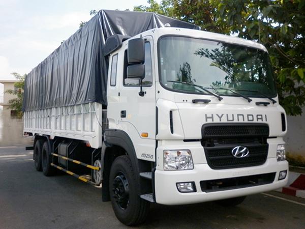 Bán xe Hyundai HD260 màu trắng, nhập khẩu nguyên chiếc-1