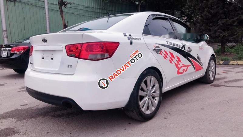 Bán xe Kia Forte đời 2011 số sàn, hồ sơ cầm tay vào tên trong ngày-3