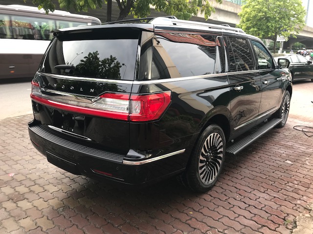 Cần bán xe Lincoln Navigator 570 đời 2019, màu đen, nhập khẩu nguyên chiếc-1