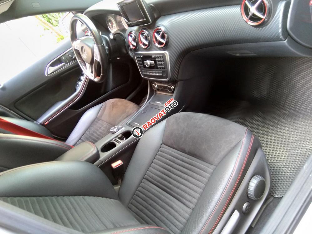 Bán chiếc Mercedes A250 AMG 2015 màu bạc, nhập khẩu nước Đức-2