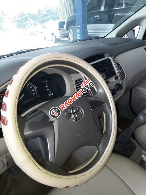 Bán Toyota Innova G sản xuất 2014, màu bạc, xe gia đình-5