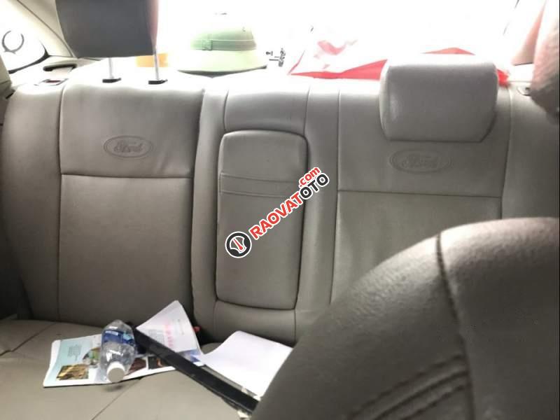 Cần bán Ford Focus 1.8 MT 2007, màu đen, xe đẹp-4