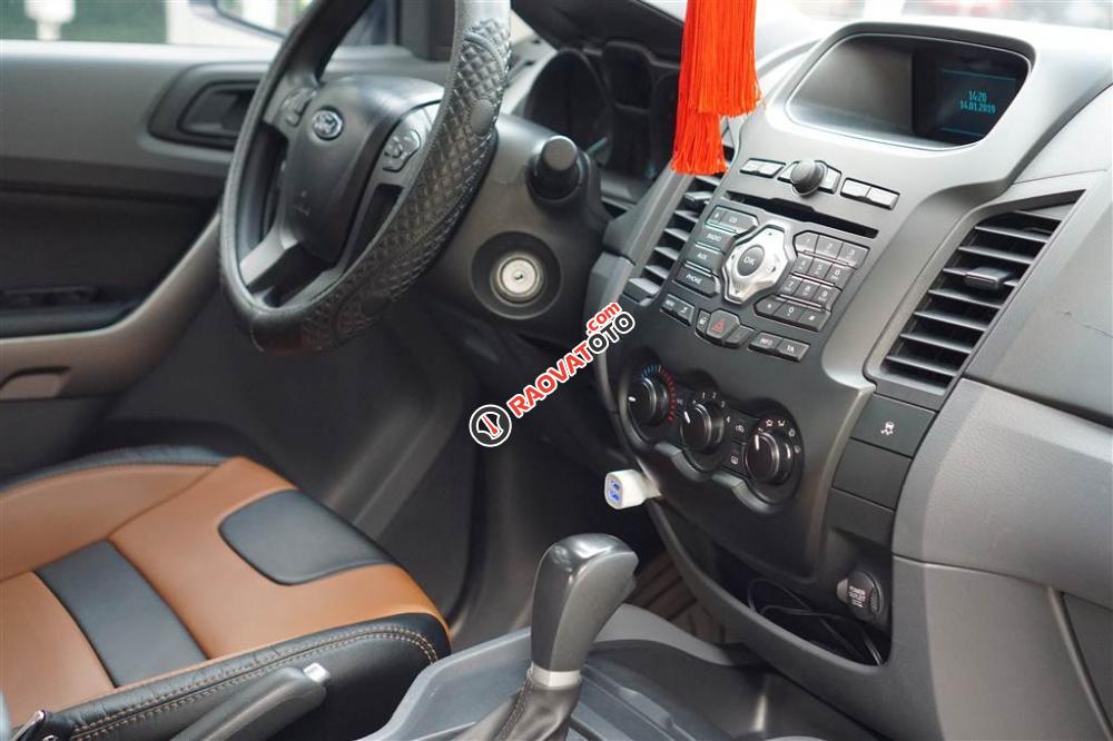 Ford Ranger XLS 4x2 màu trắng 2017, số tự động-7