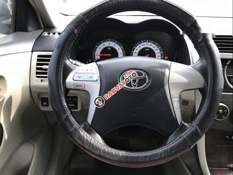 Cần bán gấp Toyota Corolla Altis 1.8 AT năm 2011, màu đen còn mới-3