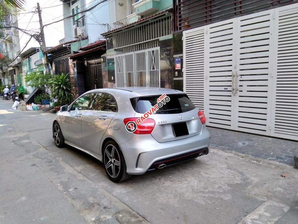 Bán chiếc Mercedes A250 AMG 2015 màu bạc, nhập khẩu nước Đức-10