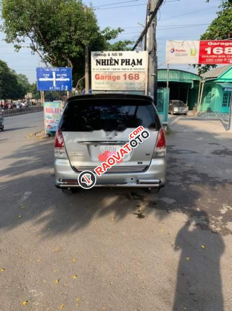 Bán Toyota Innova 2.0 V đời 2009, màu bạc, nhập khẩu  -1