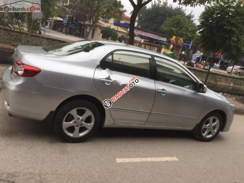 Cần bán lại xe Toyota Corolla altis 2.0V đời 2012, màu bạc như mới-1