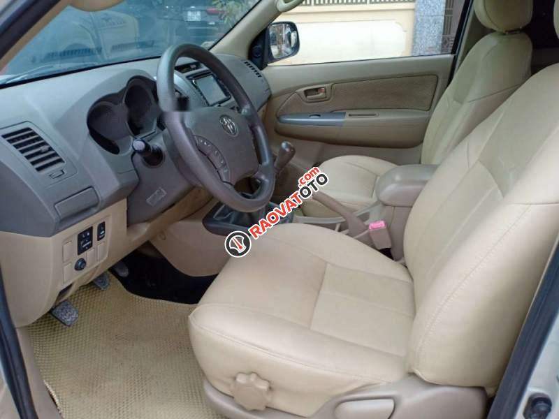 Cần bán xe Toyota Hilux 3.0G sản xuất 2011, màu bạc, xe nhập-4