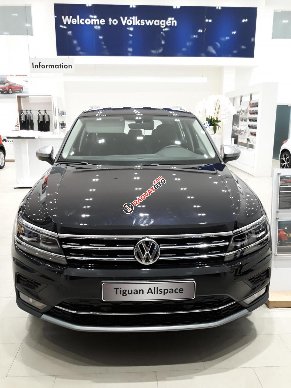 Cần bán Volkswagen Tiguan 2.0 năm 2019, màu đen -3
