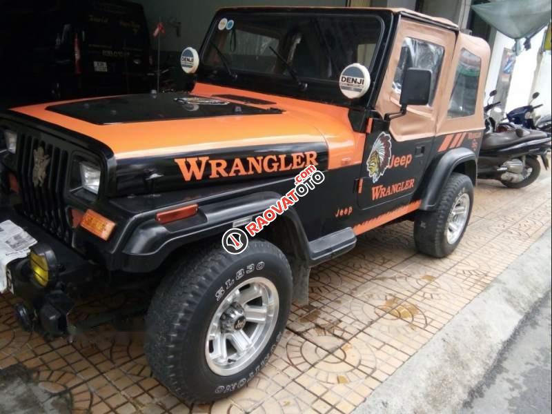 Cần bán gấp Jeep Wrangler sản xuất năm 1996, hai màu, xe nhập chính chủ-3