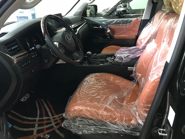 Bán Lexus LX570 Super Sport S 2020 xuất Trung Đông màu đen, nội thất da bò-7