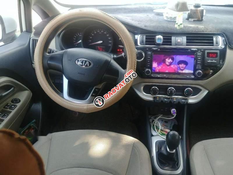 Bán Kia Rio MT 2015, màu trắng, nhập khẩu nguyên chiếc-3