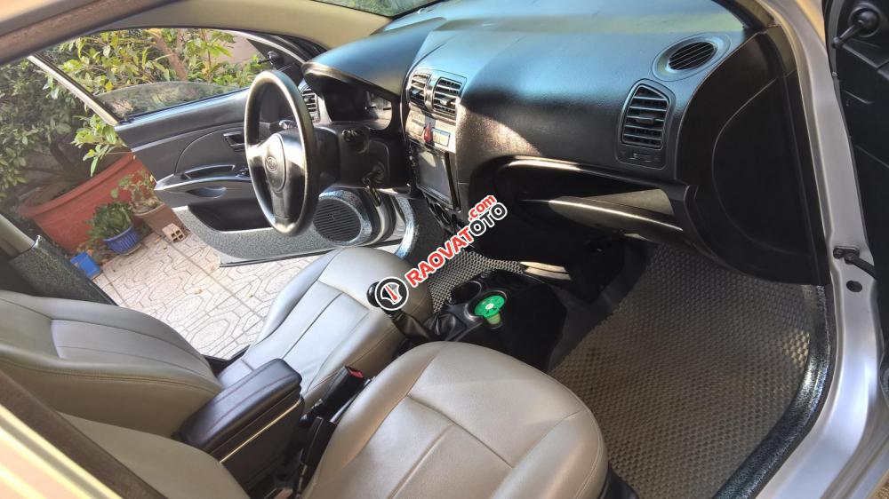 Bán Kia Morning màu bạc đời 2011 số tay MT, xe còn cứng-8