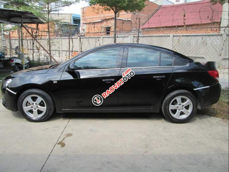 Cần bán lại xe Chevrolet Cruze LTZ 2012, màu đen, giá tốt-4
