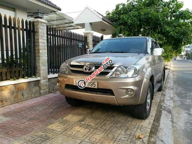 Cần bán xe Toyota Fortuner SR5 sản xuất 2008, màu vàng, nhập khẩu-0