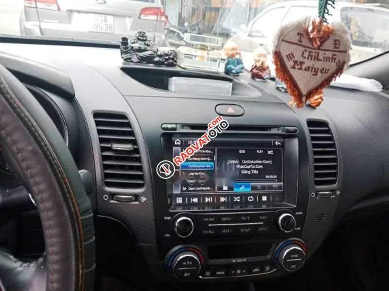 Bán xe Kia Cerato MT đời 2017, màu trắng như mới giá cạnh tranh-4