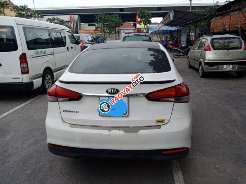 Bán xe Kia Cerato MT đời 2017, màu trắng như mới giá cạnh tranh-1