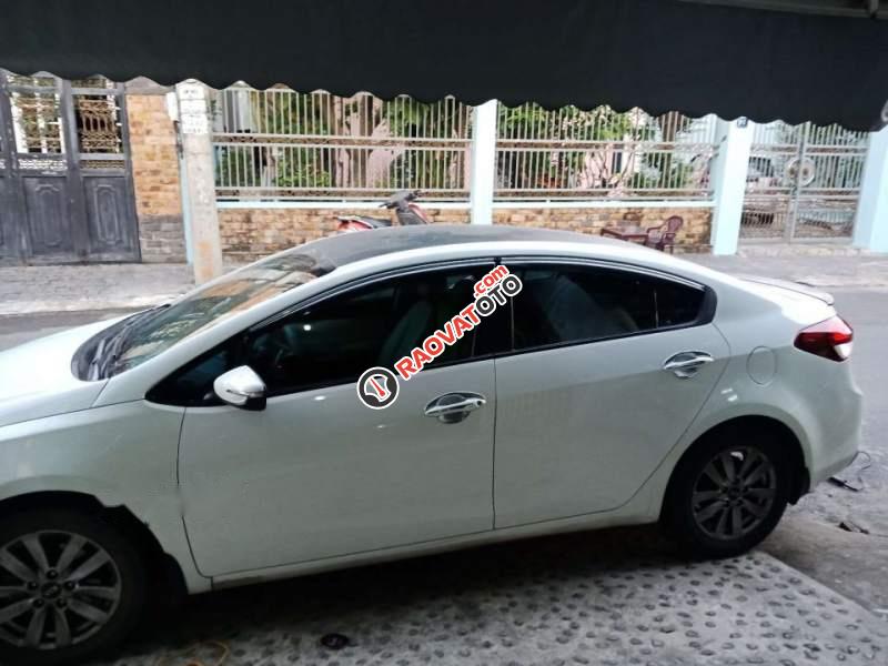 Bán xe Kia Cerato MT đời 2017, màu trắng như mới giá cạnh tranh-5