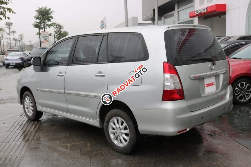 Bán xe Toyota Innova E 2.0MT đời 2013, màu bạc-2