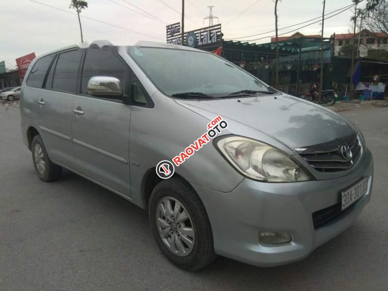 Bán Toyota Innova 2.0V năm 2008, màu bạc chính chủ-1