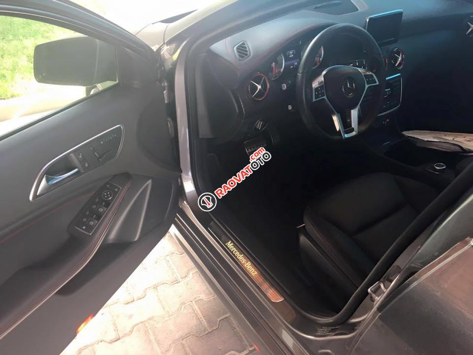 Bán Mercedes A250 model 2015 AMG, màu xám titan-4