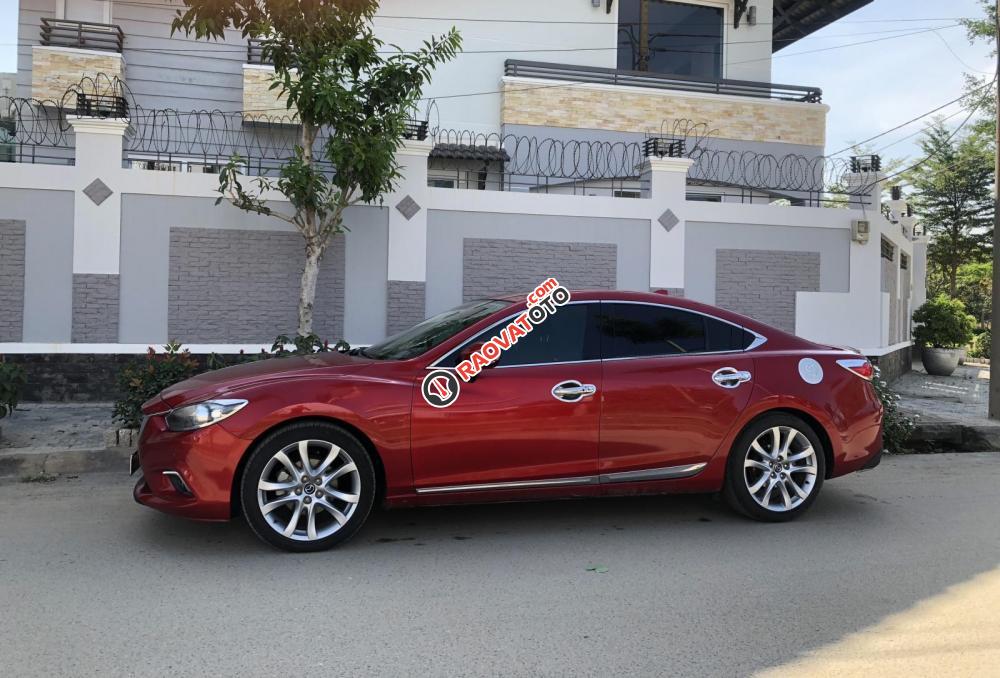 Bán Mazda 6 2.5 màu đỏ 2016, bản full option, biển TPHCM-0