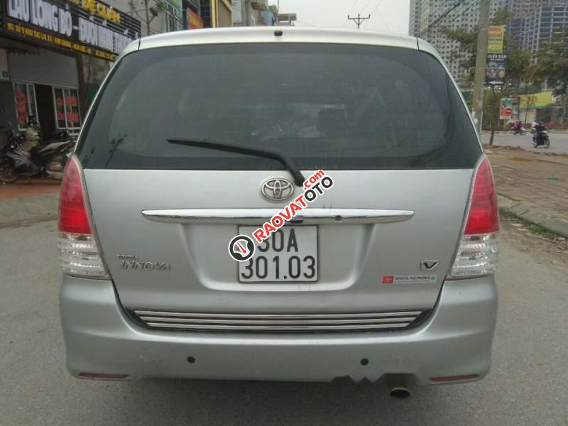 Bán Toyota Innova 2.0V năm 2008, màu bạc chính chủ-4