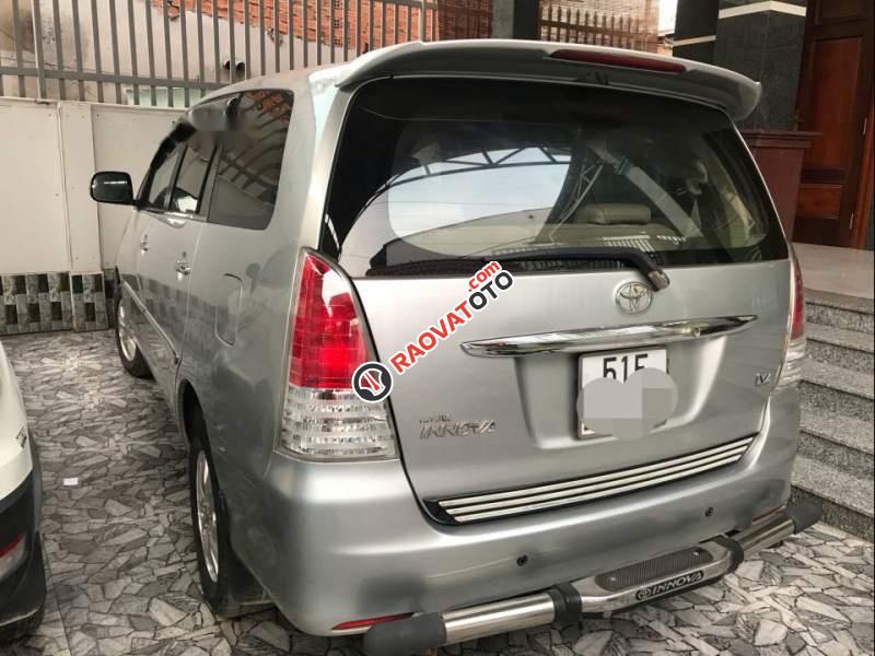 Bán ô tô Toyota Innova 2.0V 2009, màu bạc, xe gia đình giá cạnh tranh-0