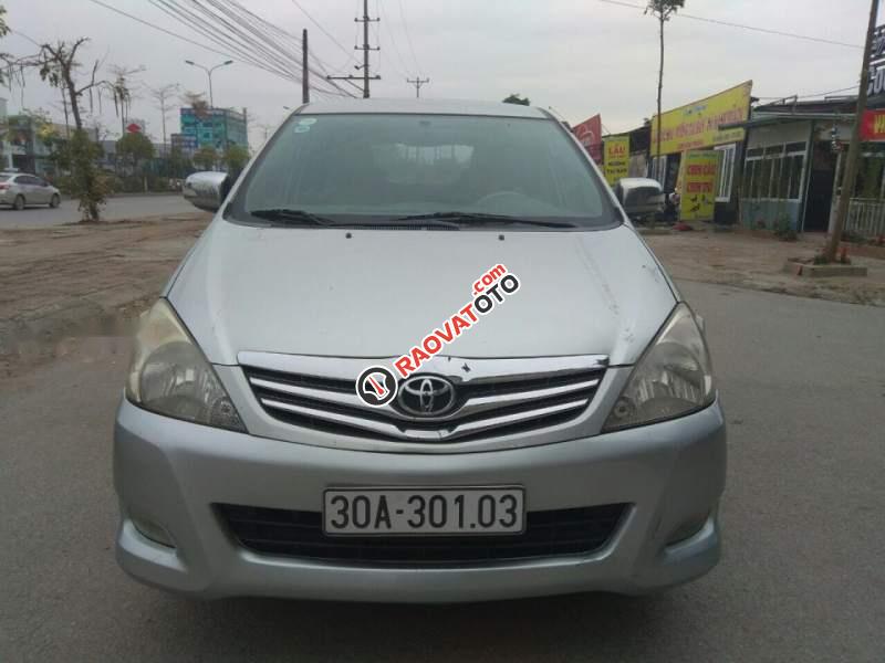 Bán Toyota Innova 2.0V năm 2008, màu bạc chính chủ-0