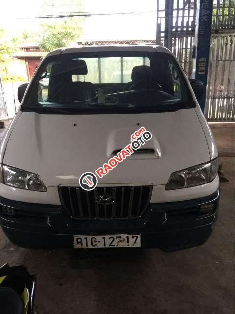 Bán ô tô Hyundai Libero năm 2000, màu trắng, giá 98tr-5