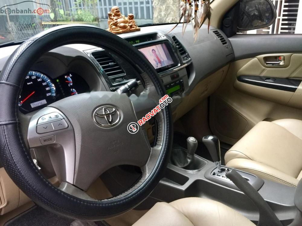 Cần bán gấp Toyota Fortuner 2.7V 4x4 AT đời 2013, xe màu bạc-7