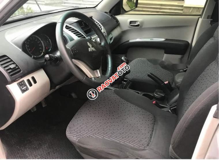 Bán Mitsubishi Triton 2.5 số sàn máy dầu 2 cầu 4*4, đk 2010 chính chủ sử dụng từ đầu-1