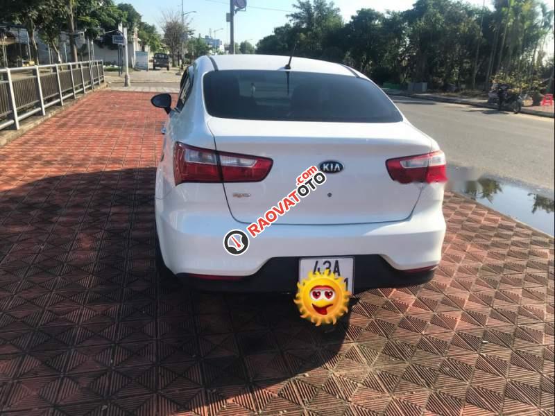 Cần bán xe Kia Rio số sàn mới keng, xe gia đình sử dụng kĩ
-1