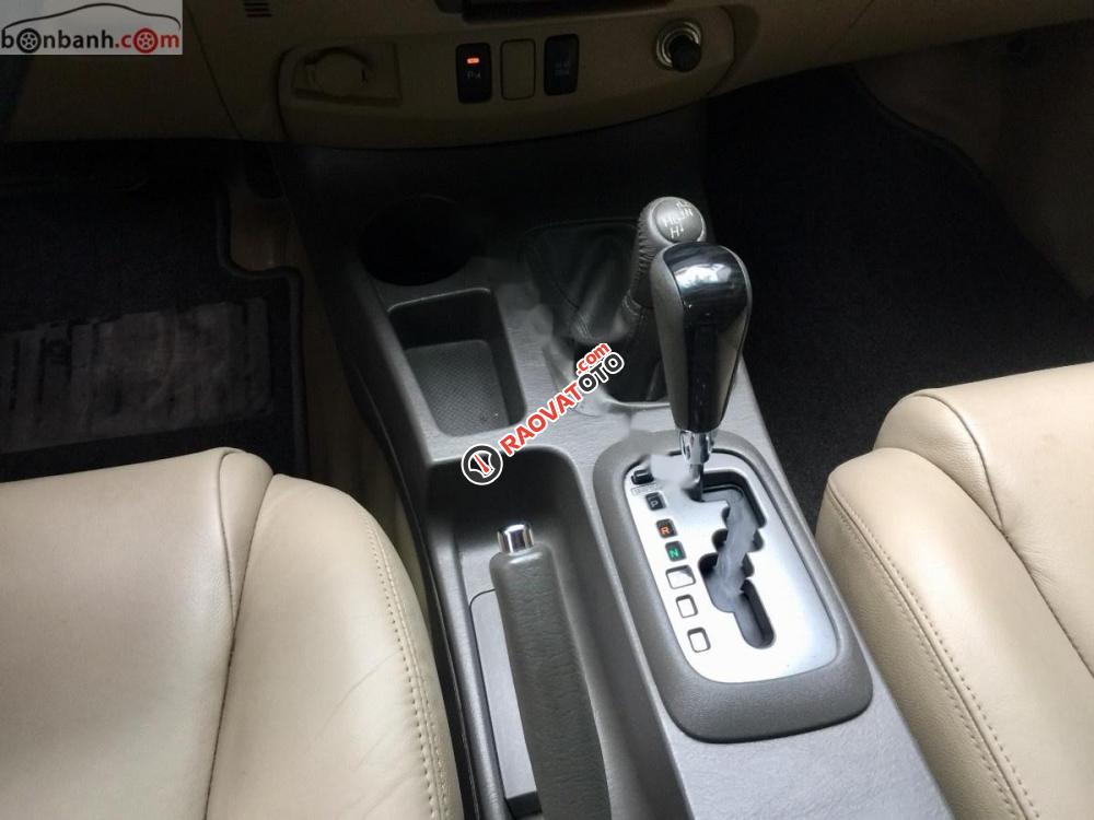 Cần bán gấp Toyota Fortuner 2.7V 4x4 AT đời 2013, xe màu bạc-4