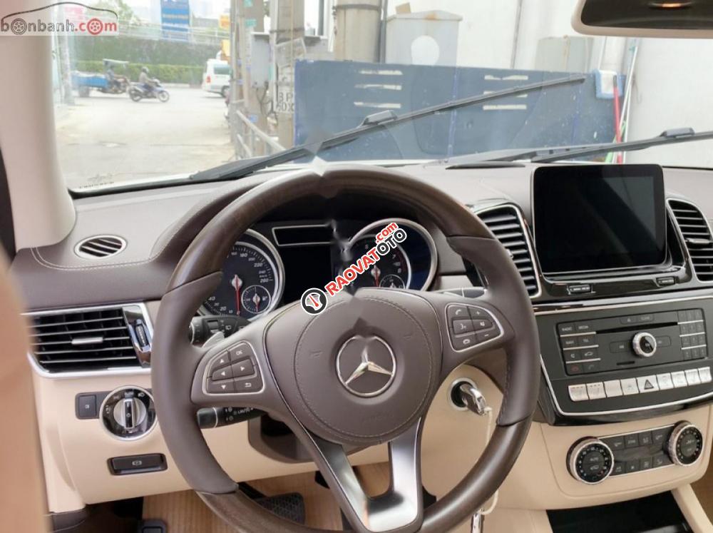 Bán Mercedes GLS 400 sản xuất 2019, màu trắng, nhập khẩu-3